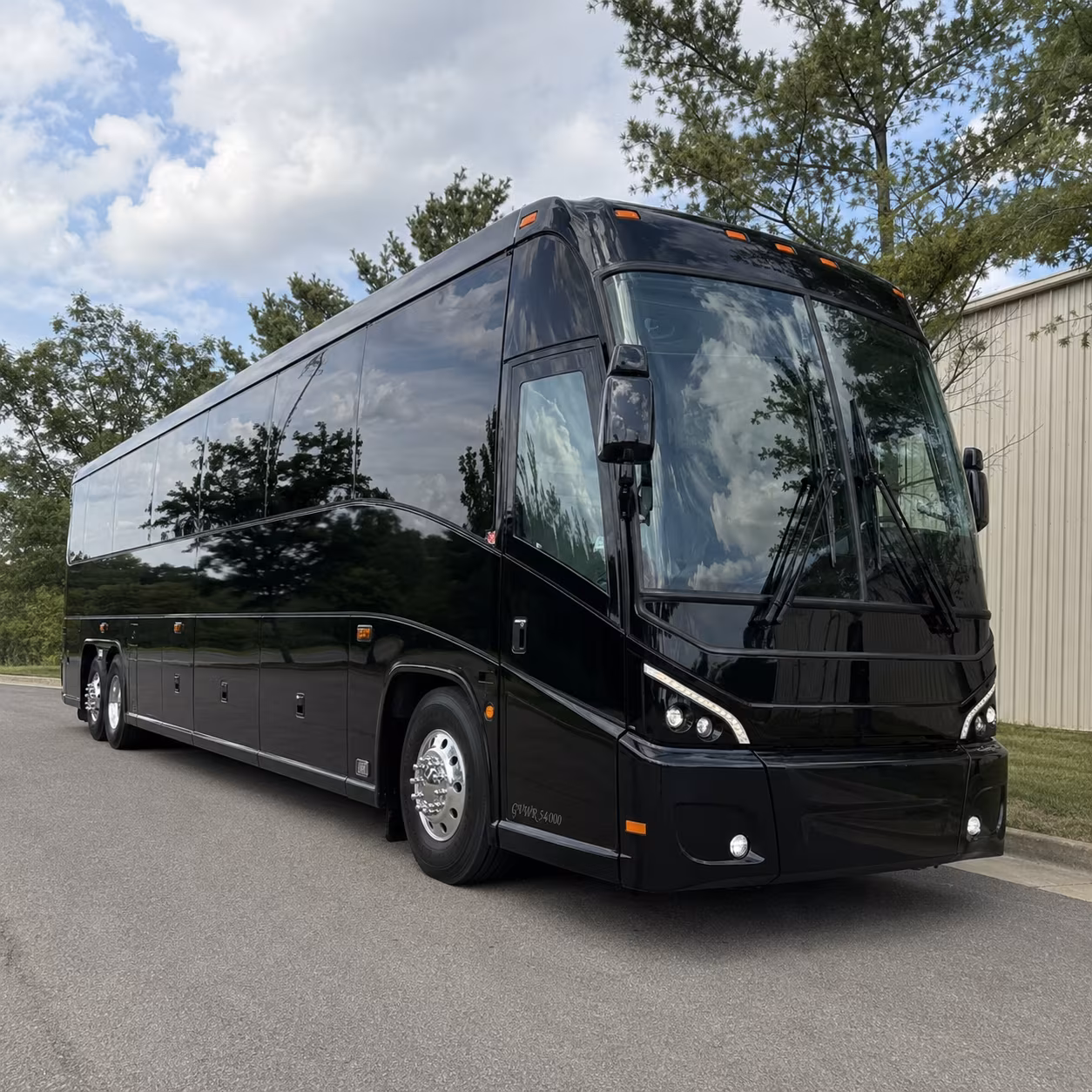 charter buses over snoqualmie pass and across the cascades